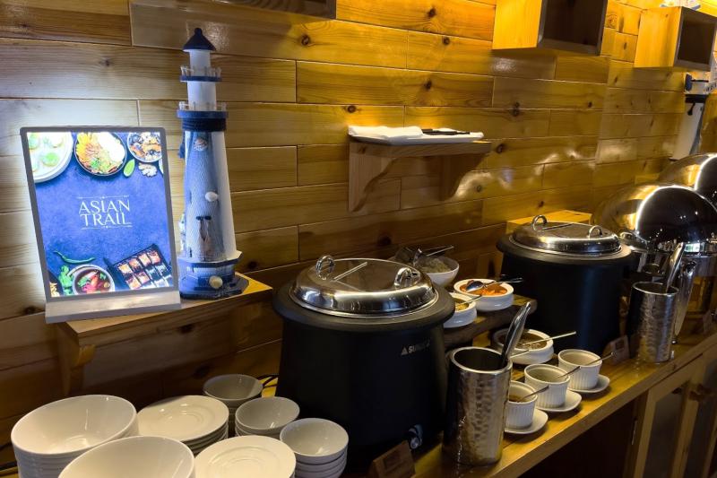 温かいお料理のコーナー