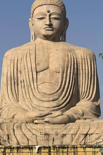マハーボーディー寺院(ブッダガヤの大菩提寺)の大仏