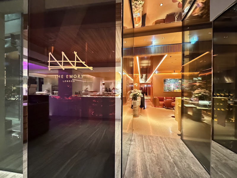 姉妹ホテルの「ザ エモリー」