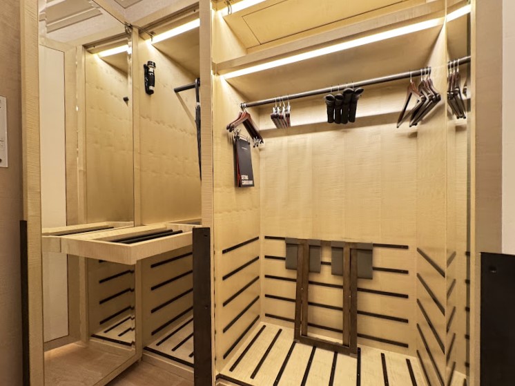 大きなクローゼット