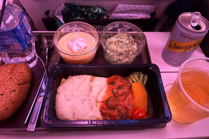 カタール航空の機内食