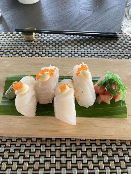 現地のお魚の握り