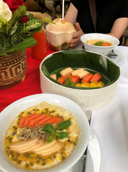 美味しいけど観光客の視線が…