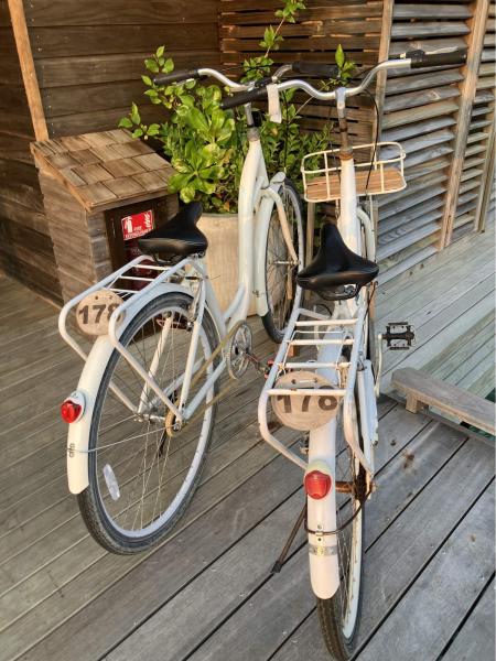 部屋ごとに置いてある自転車