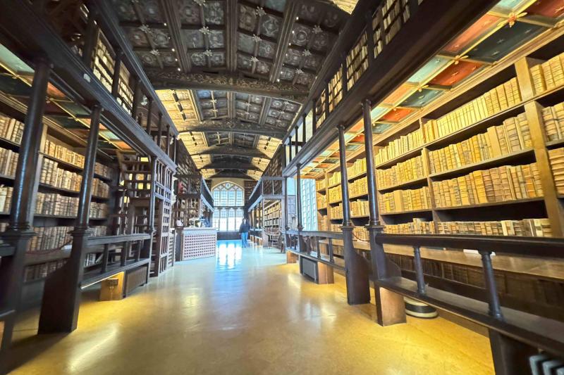 映画『ハリー・ポッター』シリーズにたびたび登場する、ボドリアン図書館内の「ハンフリー公図書室」