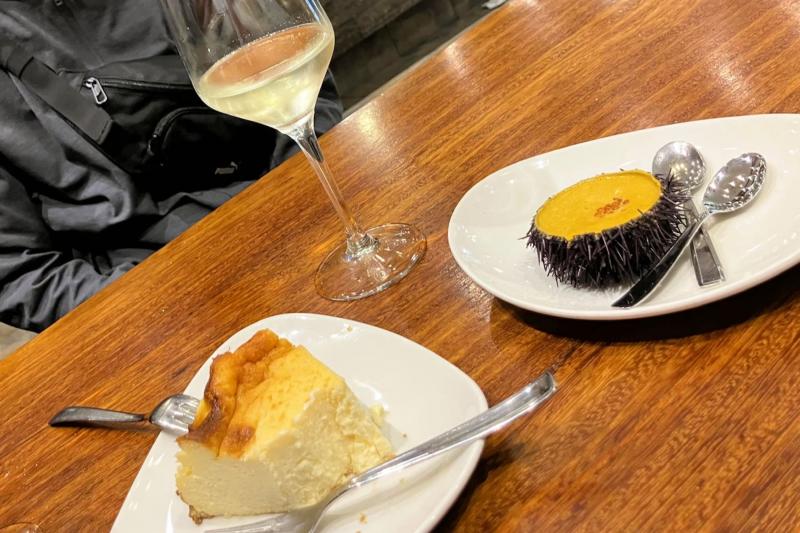 ウニクリーム、バスクチーズケーキ