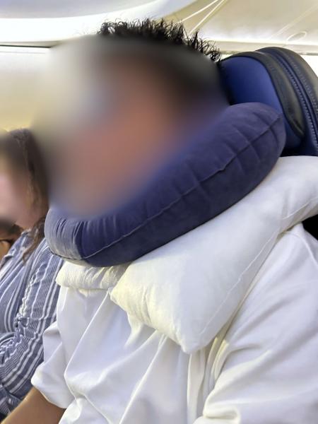 ユナイテッド航空の機内にて