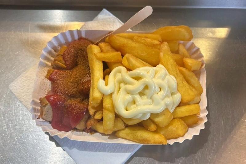 ベルリン名物のカリーヴルスト(カレー風味のソーセージ)