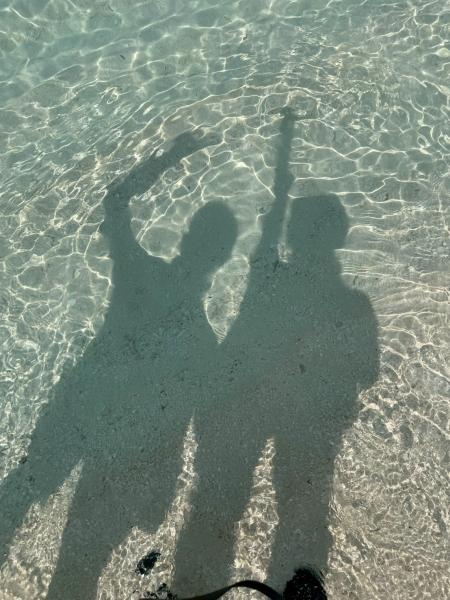 透き通った海にテンションが高まります!