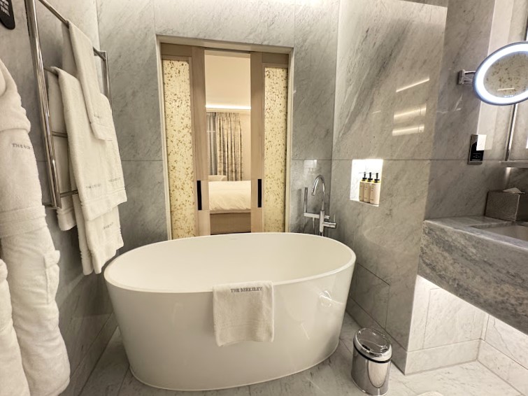 大きなバスタブ