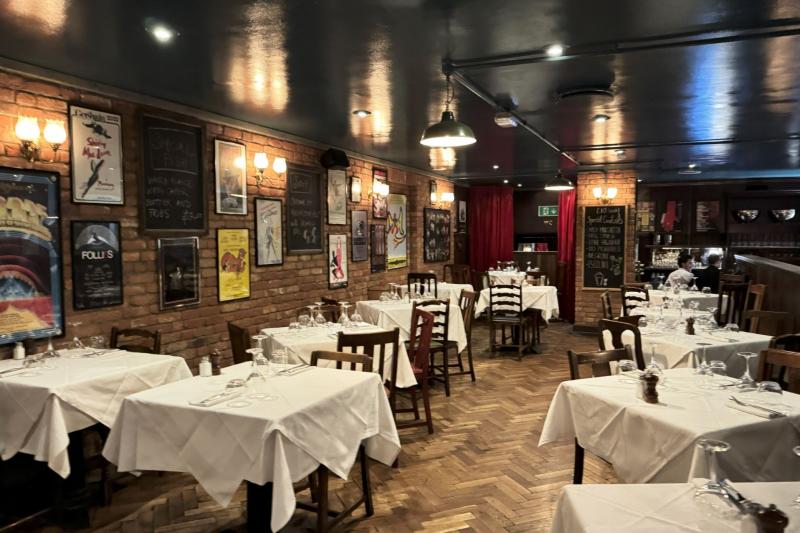 入ってすぐのレストランエリア