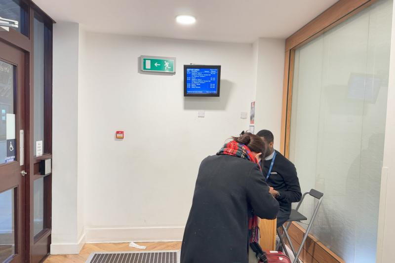 入口でチェックイン