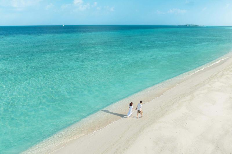 サンドバンクを独占して、90分間さまざまな写真や動画を撮影していただきました。この他にも、お借りしたかわいい浮き輪でココナッツドリンクを飲んでいるところやシュノーケリングで泳いでいる姿も、ドローンやGoProで撮影いただけ、お値段以上でした。