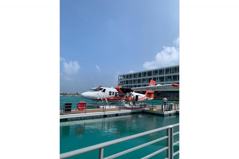 宿泊した「デュシタニ モルディブ」へは、マーレから水上飛行機で移動しました。水上飛行機は小型機ならではのスリルもあり、窓からの眺めも最高でした!