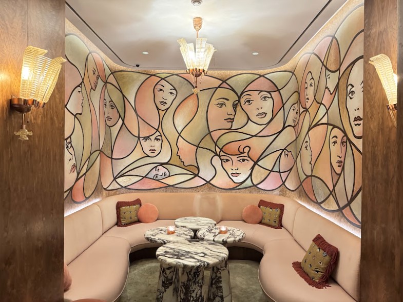 こちらが半個室スペース