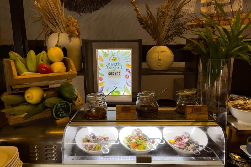 サラダコーナー