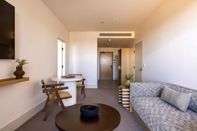 ウォーターホール 1BR スイート