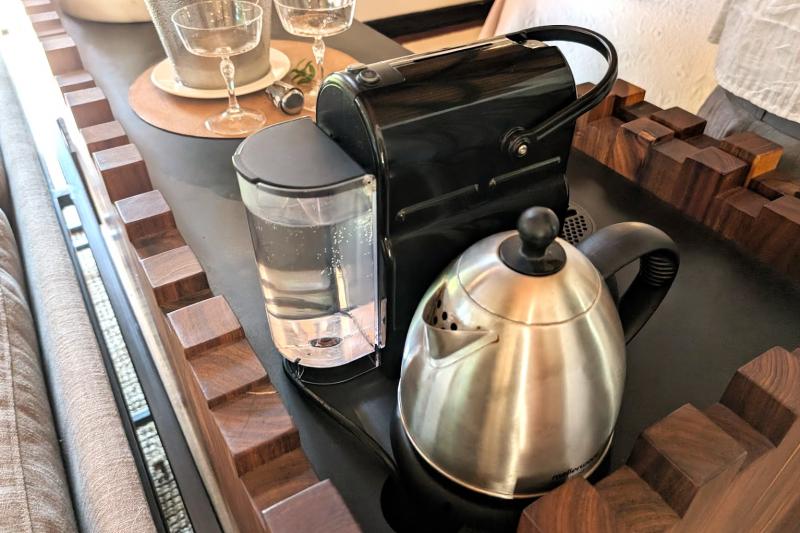 コーヒーマシンやケトルも備えられていました