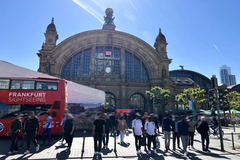 最初の訪問地、フランクフルト。フランクフルト中央駅