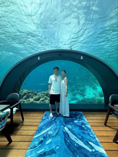 宿泊先の条件にも入れていた水中レストラン。たくさんの魚に囲まれてとっても素敵でした!