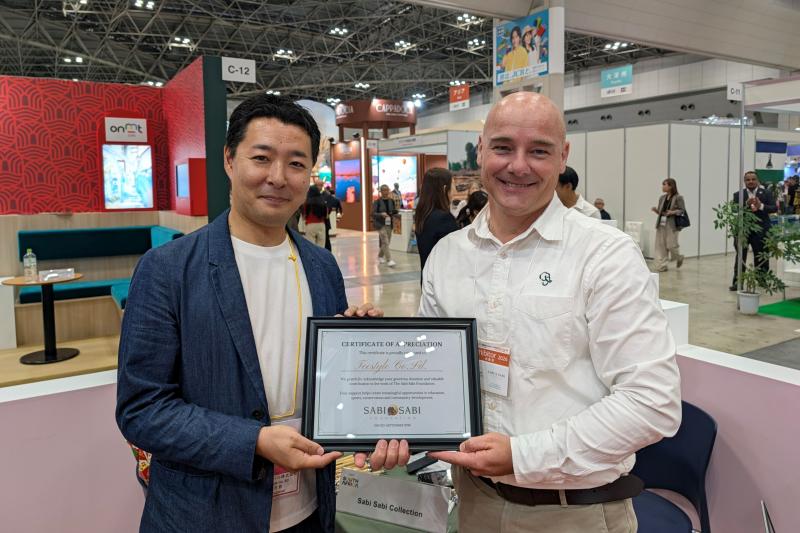 2026年9月に東京で開催された日本最大級の旅行・観光イベント「ツーリズムEXPOジャパン」で、サビサビのマネージャーであるジュアンさんから感謝状をいただきました。