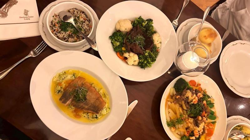 肉だけでなく魚介、野菜、米料理も美味(ライプツィヒ)