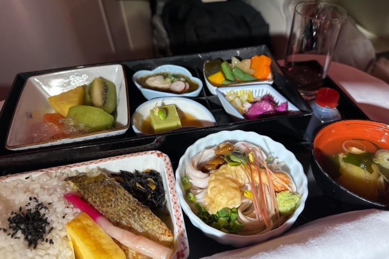帰国直前に食べた機内食の和食によって旅の終わりを感じ、寂しくなりました…
