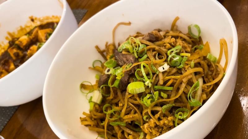 麻婆豆腐と炒め麺