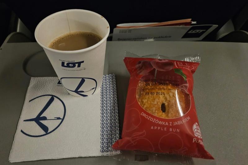 機内でのスナックサービス