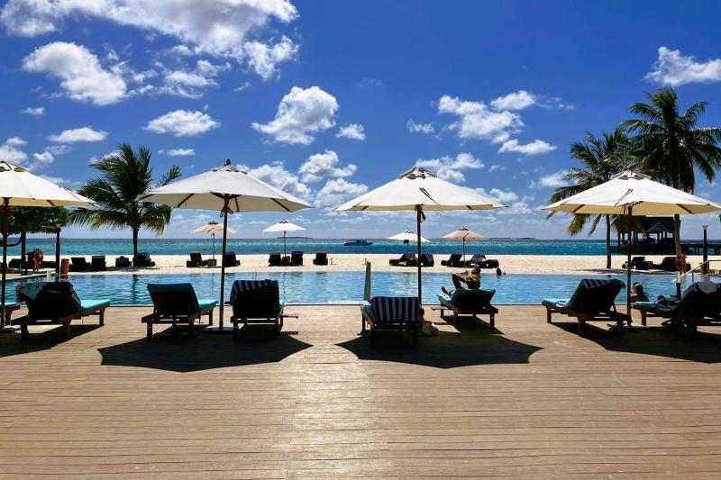 ライムとラペラの間にオフィシャルプールがあります。