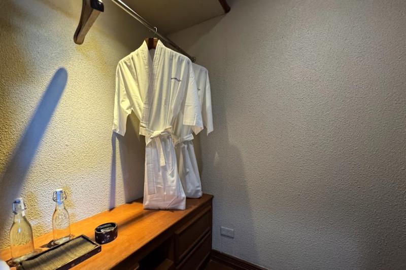 カップルでもおひとり様でも受けられます。お着替えルーム