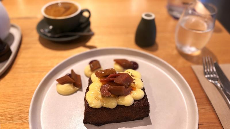 コーヒーと甘い食べ物があれば十分な私。味も盛り付けも良かったー!