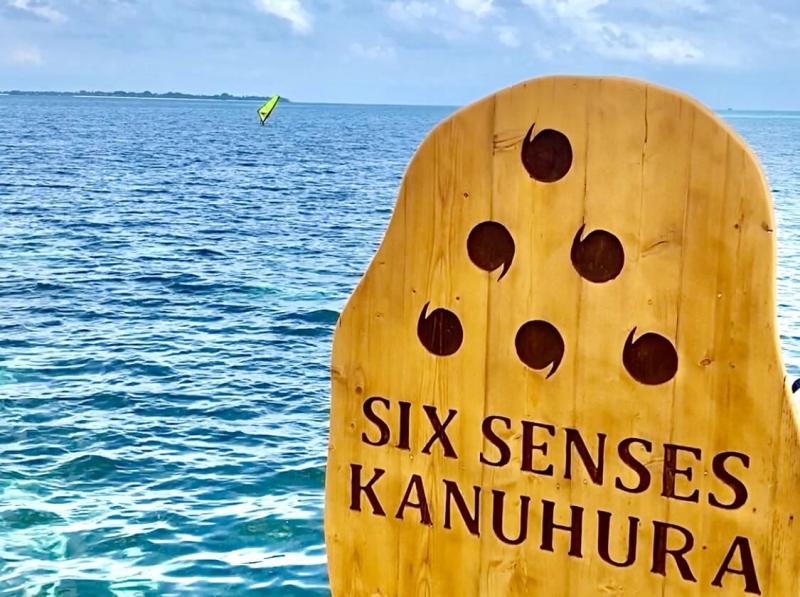 手つかずの自然が残るラヴィヤニ環礁の美しい海