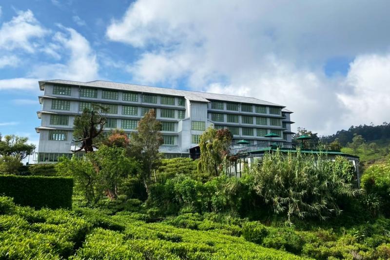 ヘリタンス ティー ファクトリーと茶畑