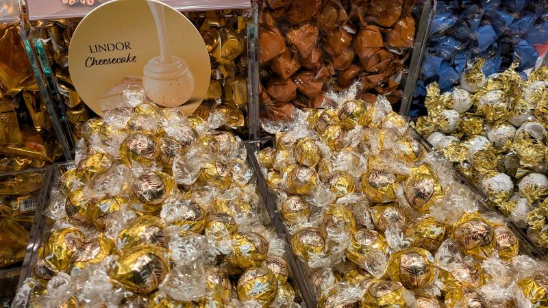 リンツのチョコレートは種類もたくさん。お気に入りはチーズケーキ味
