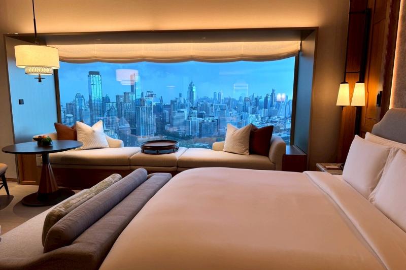 真横から見るとこのような感じです