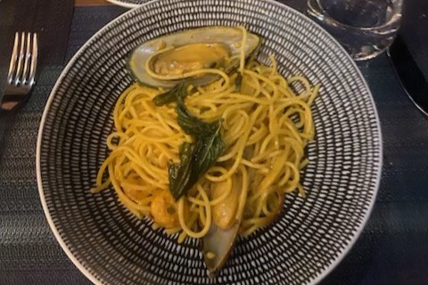 アイランドキッチンでの晩御飯、美味しくてリピートしちゃった！