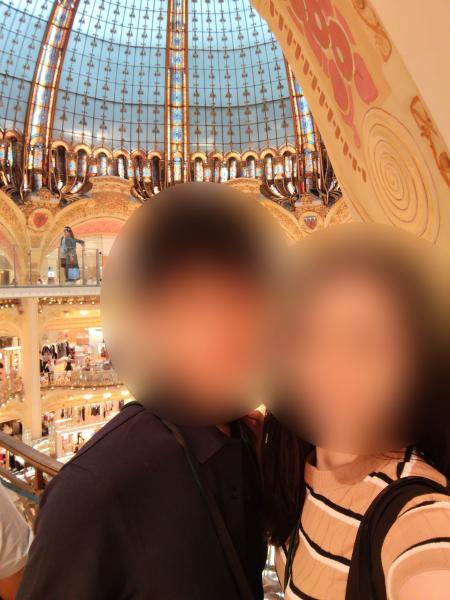 パリの百貨店ギャラリー ラファイエットにて