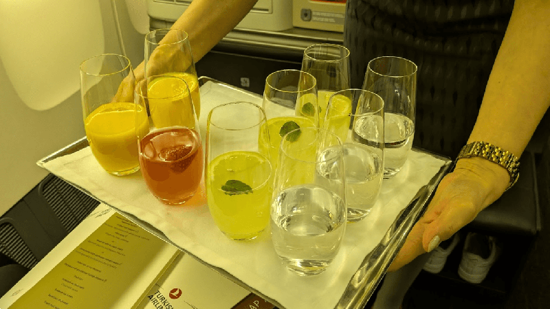 ウェルカムドリンクは羽田、成田便共通でした