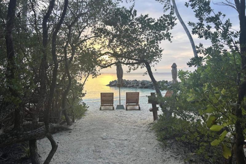 ビーチヴィラの目の前にはすぐきれいな海が！ 