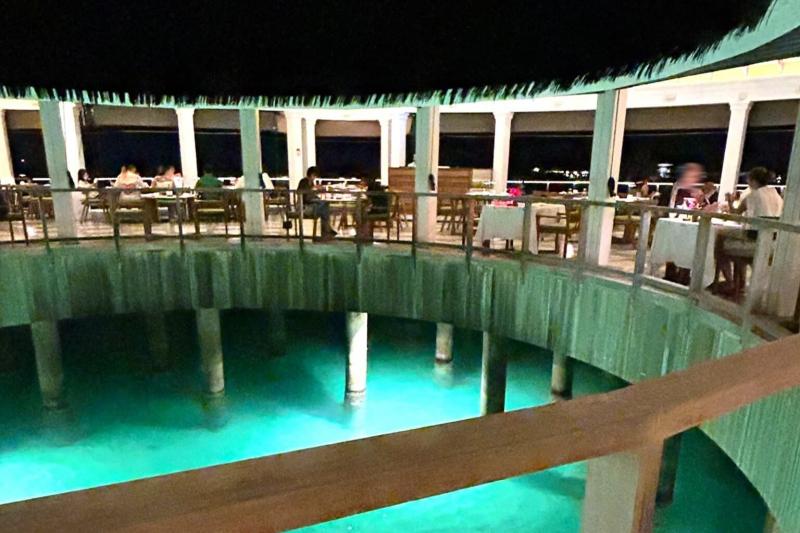 インド料理レストランでは、レストランから海がみえ幻想的でした