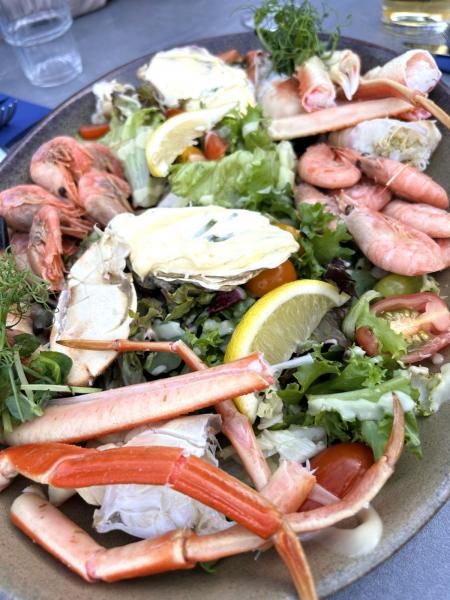 Fish meでいただいた魚介プレート