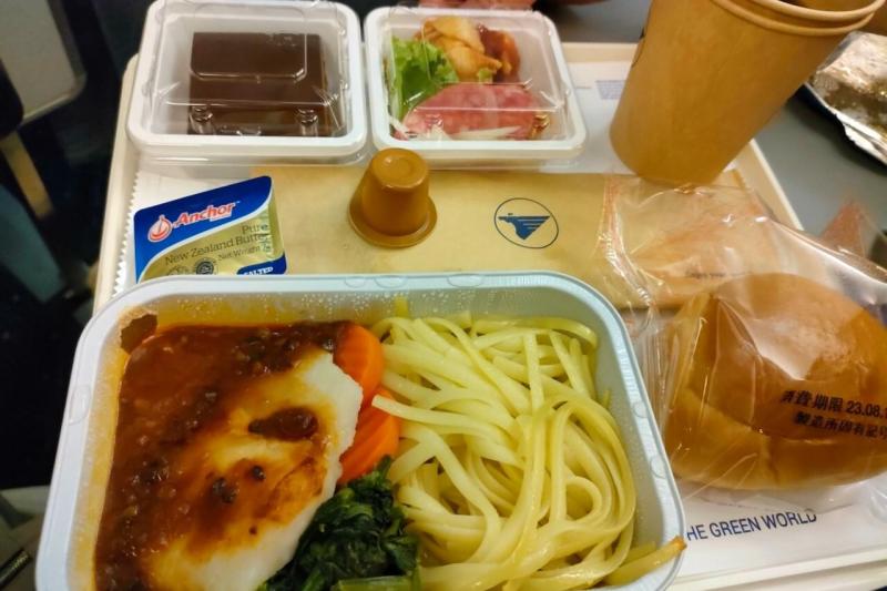 MIATモンゴル航空 エコノミークラスの機内食（一例）