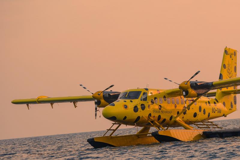 水上飛行機（Photo by：Four Seasons Resort Maldives at Landaa Giraavaru）