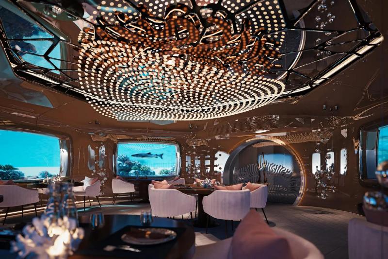 バブル（水中レストラン）