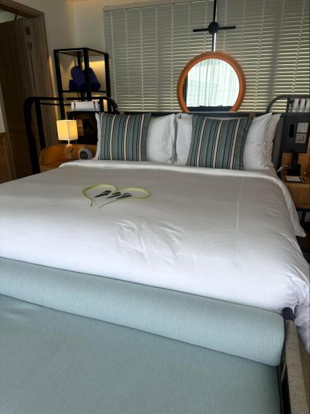 主寝室。まるでハネムーンのように飾っていただいたお心遣いに感謝