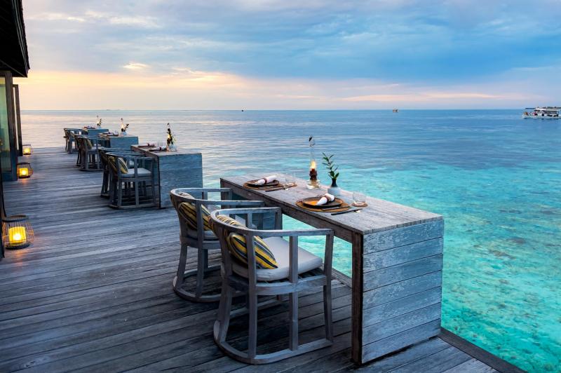 レストラン座席