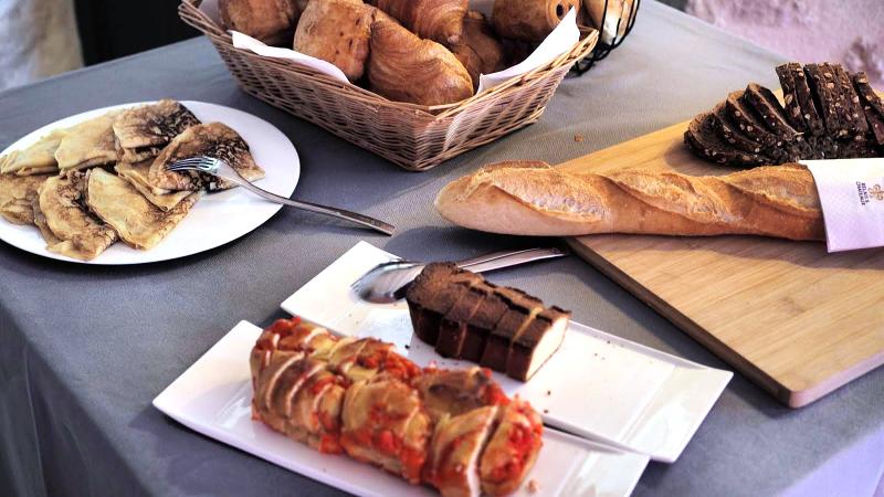 焼きたてのパン