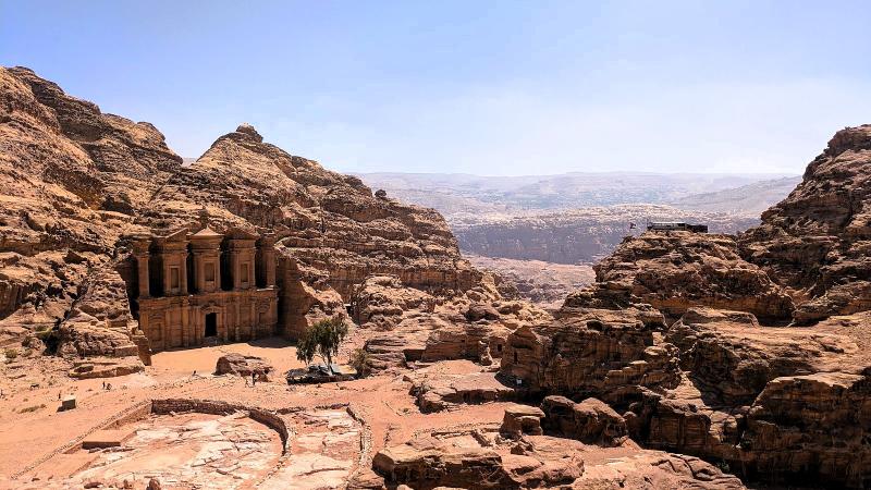 最後は高台に上がりバイバイ