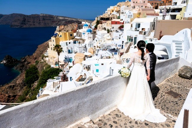 サントリーニ島（イア地区）でのウェディングフォト